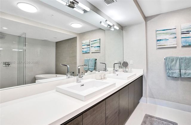 300 Sunny Isles Blvd 4-2104, Sunny Isles Beach, FL 33160