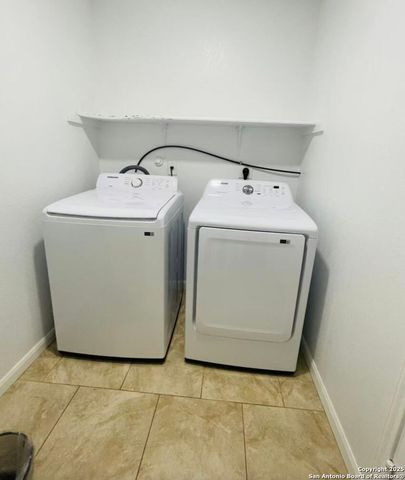 9850 Carswell Peak, San Antonio, TX 78245
