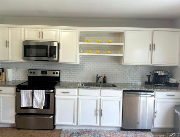 9850 Carswell Peak, San Antonio, TX 78245