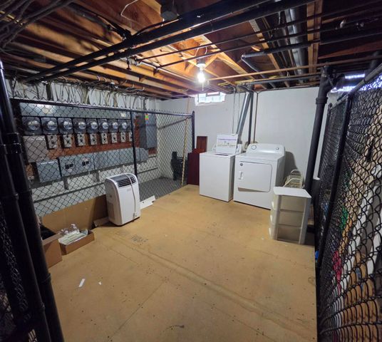 1968 Axtell Drive 1, Troy, MI 48084
