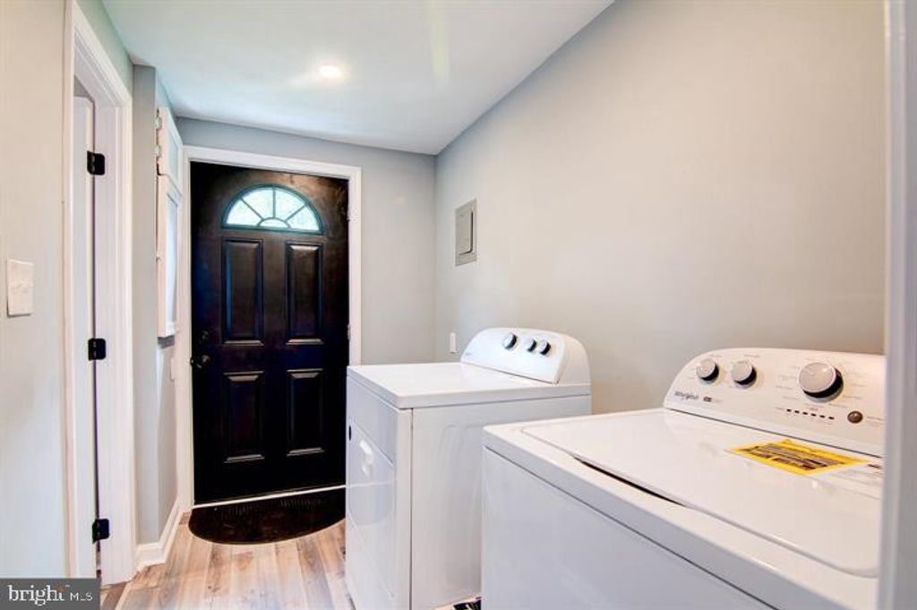 Image 20 of property listing at 4067 SONGBIRD LN, Broomes Island, MD 20615