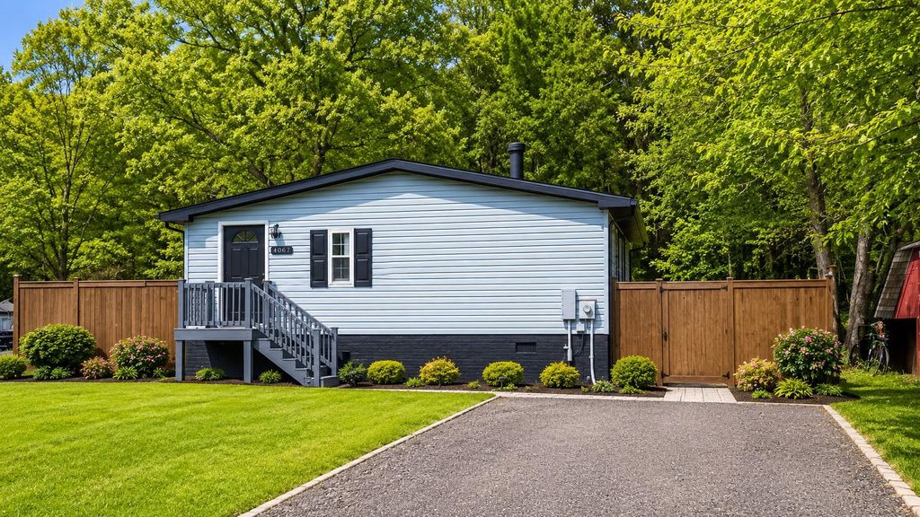 Image 3 of property listing at 4067 SONGBIRD LN, Broomes Island, MD 20615