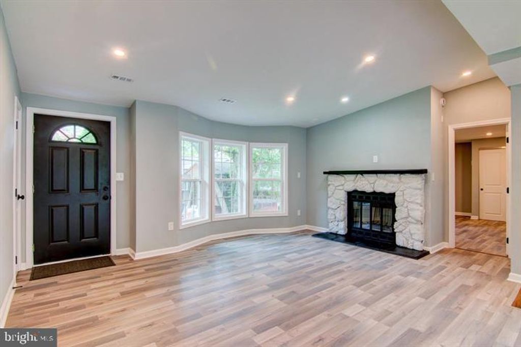 Image 5 of property listing at 4067 SONGBIRD LN, Broomes Island, MD 20615