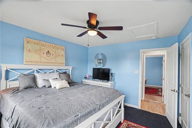 370 Greene Dr, Jefferson Hills, PA 15025