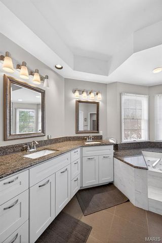 1839 Aston Way, Chesterfield, MO 63005