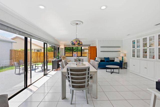 2390 NW 15TH Street NW, Delray Beach, FL 33445