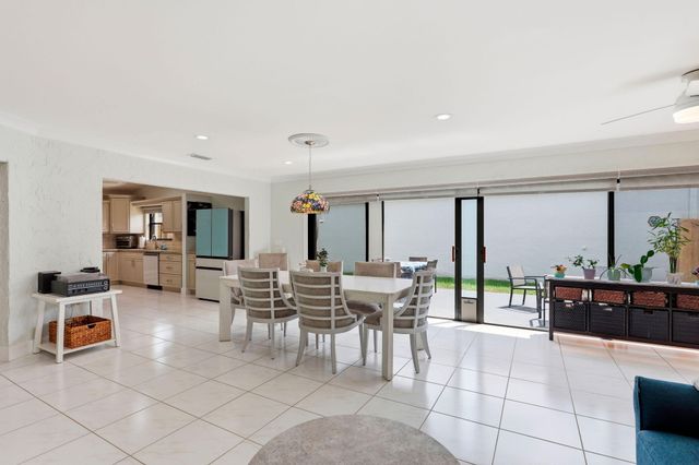 2390 NW 15TH Street NW, Delray Beach, FL 33445