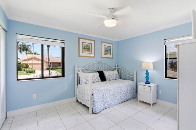 2390 NW 15TH Street NW, Delray Beach, FL 33445