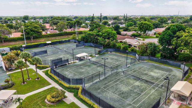 2390 NW 15TH Street NW, Delray Beach, FL 33445