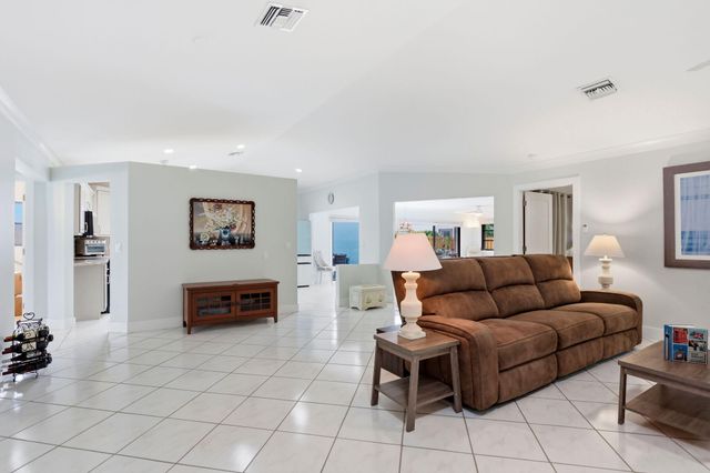 2390 NW 15TH Street NW, Delray Beach, FL 33445