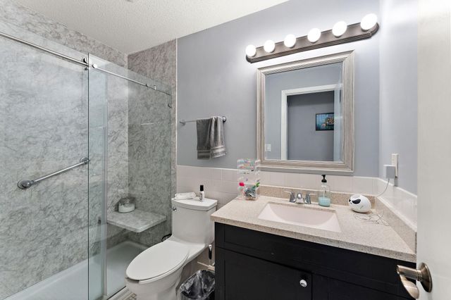 7330 York Avenue S 1111, Edina, MN 55435