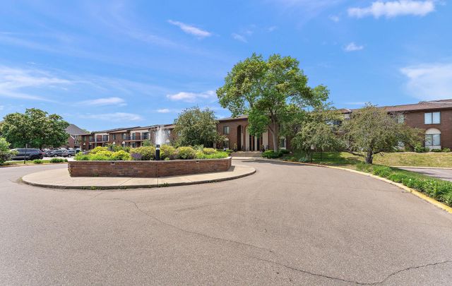 7330 York Avenue S 1111, Edina, MN 55435