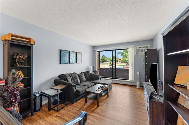 7330 York Avenue S 1111, Edina, MN 55435