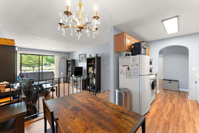 7330 York Avenue S 1111, Edina, MN 55435