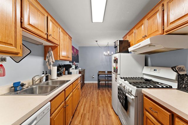 7330 York Avenue S 1111, Edina, MN 55435