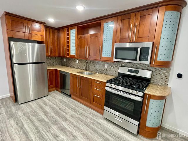 1307 cricket Lane, Woodbridge Proper, NJ 07095