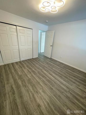 1307 cricket Lane, Woodbridge Proper, NJ 07095