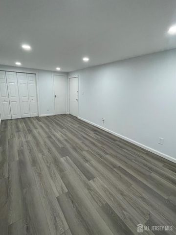 1307 cricket Lane, Woodbridge Proper, NJ 07095