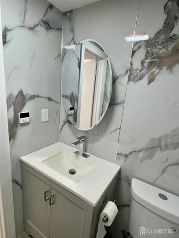 1307 cricket Lane, Woodbridge Proper, NJ 07095