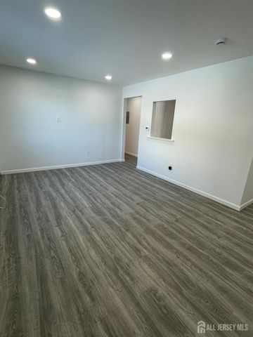 1307 cricket Lane, Woodbridge Proper, NJ 07095