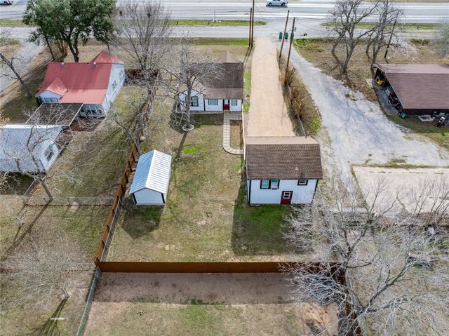 1413, 1415 Carroll Lane, La Grange, TX 78945