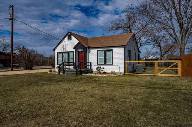 1413, 1415 Carroll Lane, La Grange, TX 78945