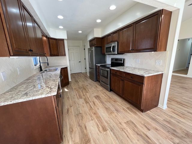 5925 Gate Tree Lane, Fort Wayne, IN 46835