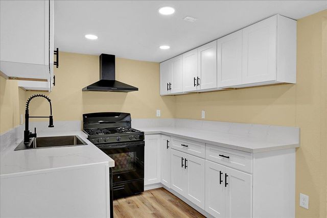 1807 11th Ave, Olivehurst, CA 95961