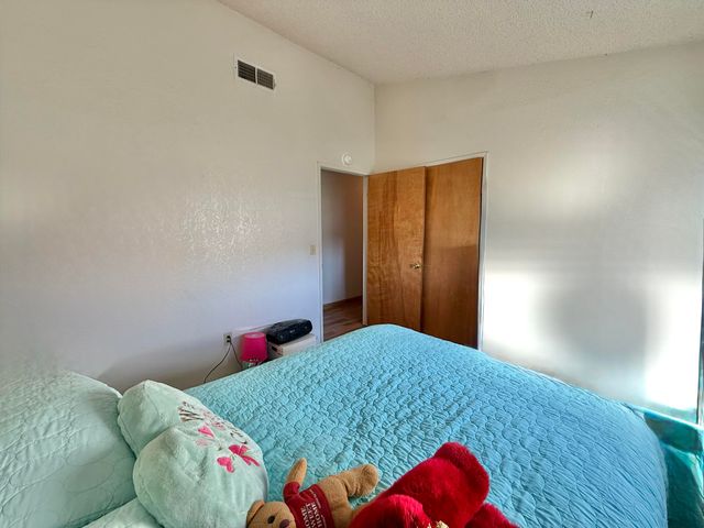 550 Black Oak Avenue, Porterville, CA 93257