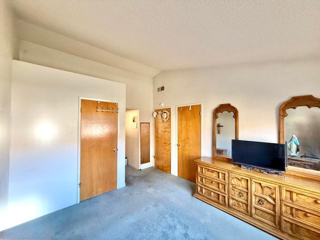 550 Black Oak Avenue, Porterville, CA 93257