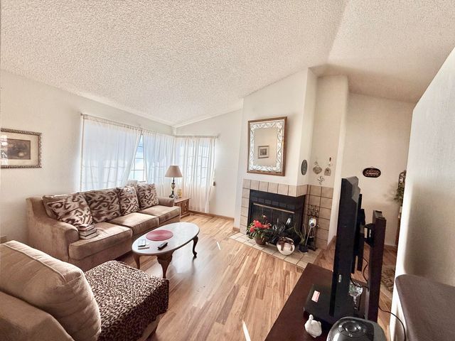 550 Black Oak Avenue, Porterville, CA 93257