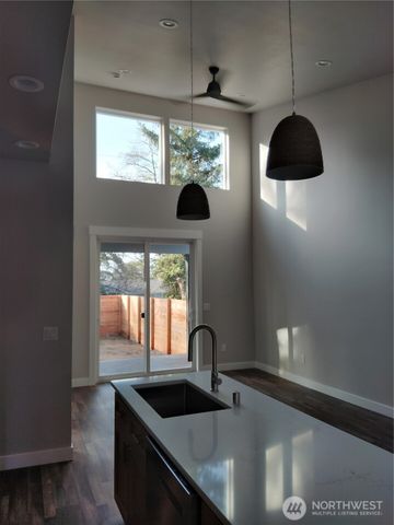 659 -C Sunset Avenue NE, Ocean Shores, WA 98569