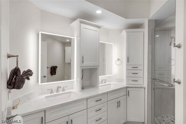 400 L Ambiance CIR 104, Naples, FL 34108