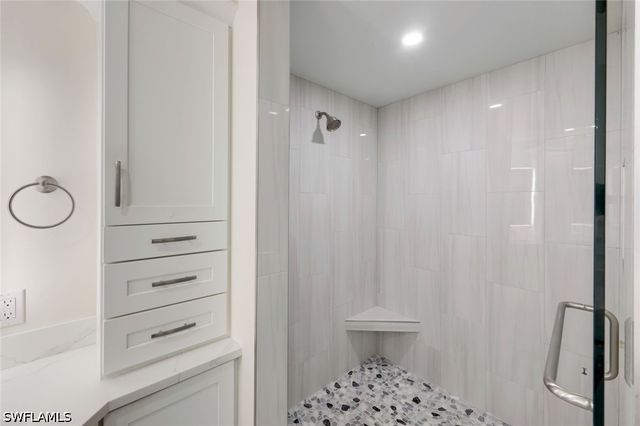 400 L Ambiance CIR 104, Naples, FL 34108