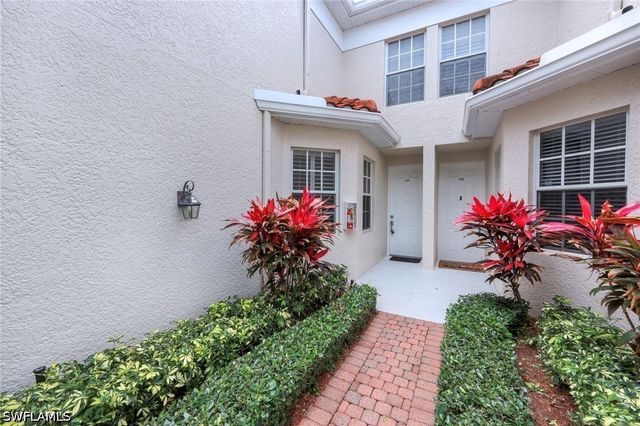 400 L Ambiance CIR 104, Naples, FL 34108