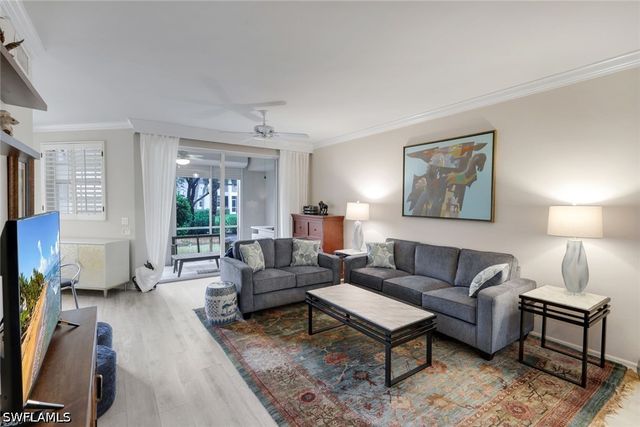 400 L Ambiance CIR 104, Naples, FL 34108