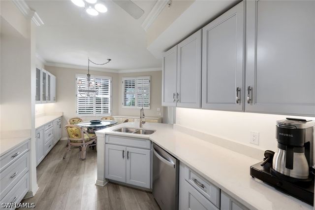 400 L Ambiance CIR 104, Naples, FL 34108