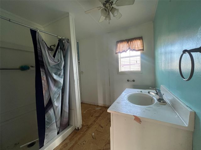 415 Oyster Street, Freeport, TX 77541