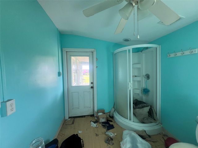 415 Oyster Street, Freeport, TX 77541