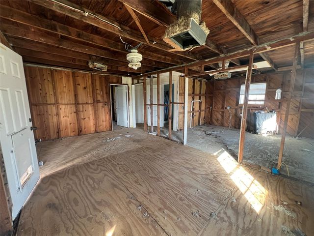 415 Oyster Street, Freeport, TX 77541