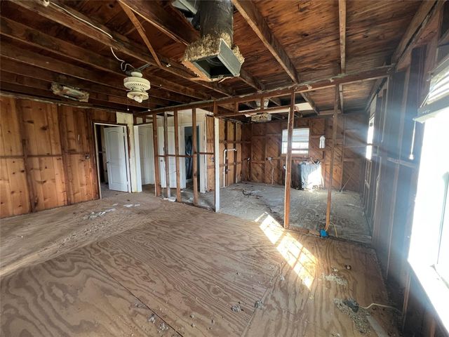 415 Oyster Street, Freeport, TX 77541