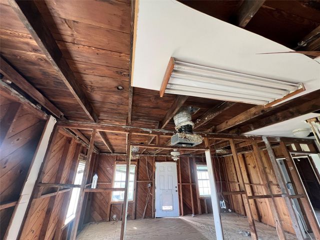 415 Oyster Street, Freeport, TX 77541