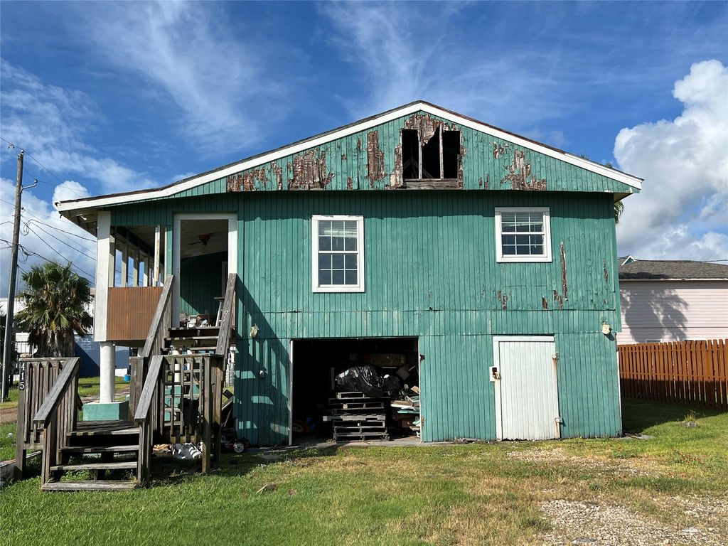 415 Oyster Street, Freeport, TX 77541