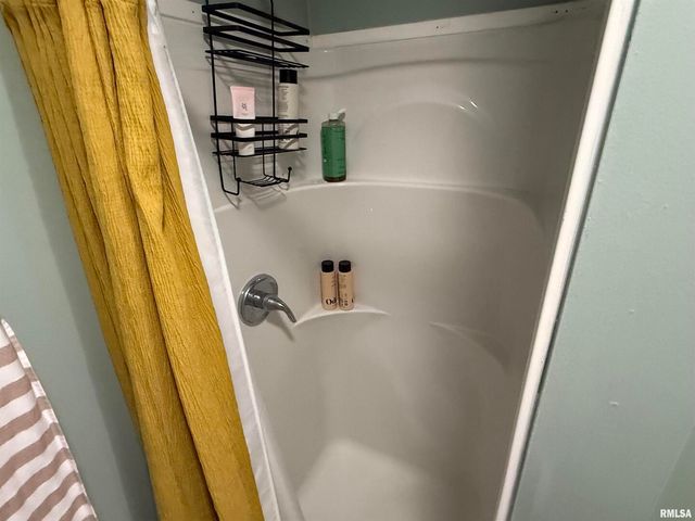 1100 CATHERINE Street, Metropolis, IL 62960