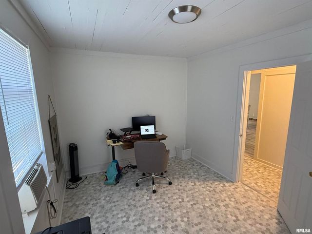 1100 CATHERINE Street, Metropolis, IL 62960