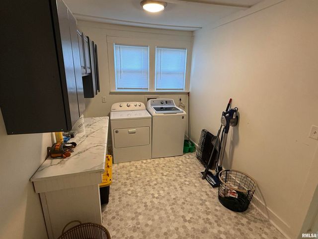 1100 CATHERINE Street, Metropolis, IL 62960