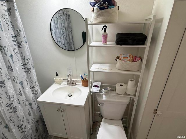 1100 CATHERINE Street, Metropolis, IL 62960