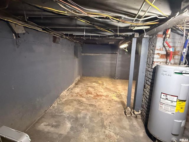 1100 CATHERINE Street, Metropolis, IL 62960