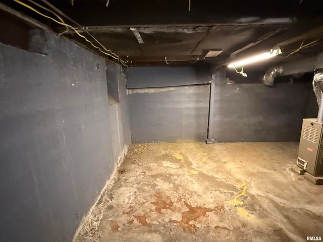 1100 CATHERINE Street, Metropolis, IL 62960