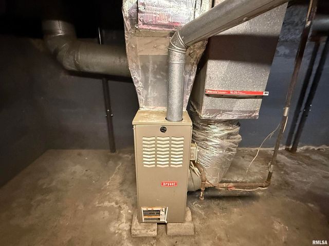 1100 CATHERINE Street, Metropolis, IL 62960